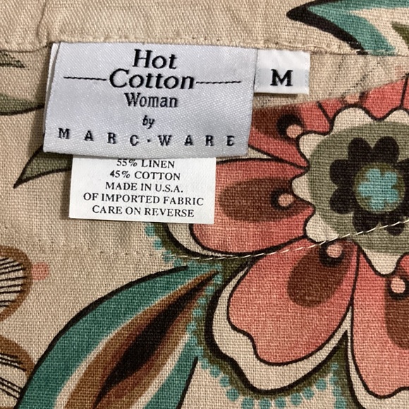 Hot Cotton Woman by MarcWare floral beige blouse Size M Made in USA 3/4 sleeves - Picture 6 of 7